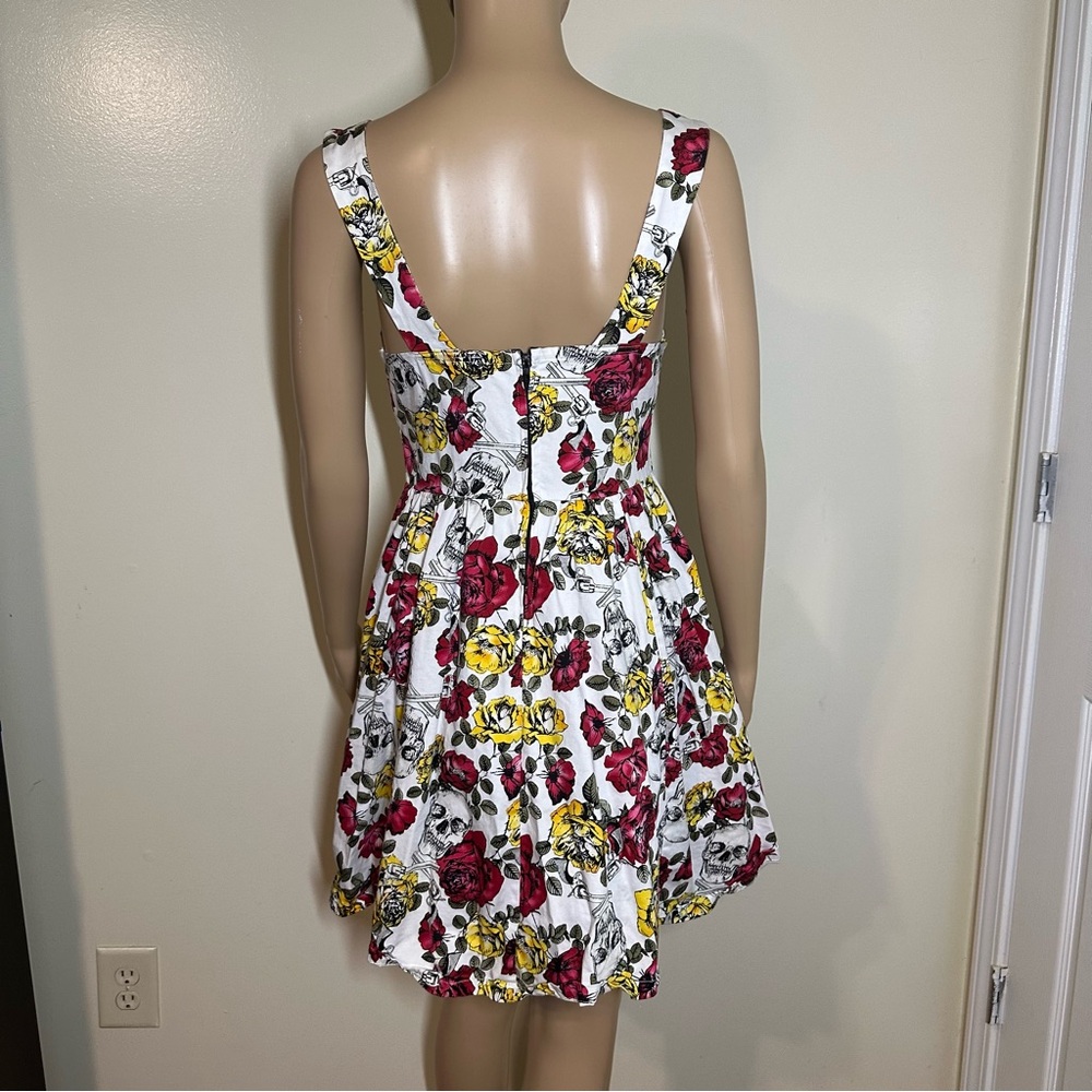 Hot Topic Dress Skulls Floral Sundress Womens Medium Unique Punk - Picture 2 of 5